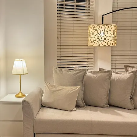 Hyde Park Corner House *