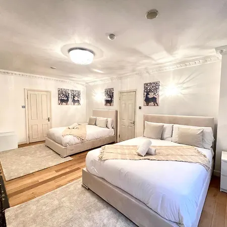 Hyde Park Corner House *