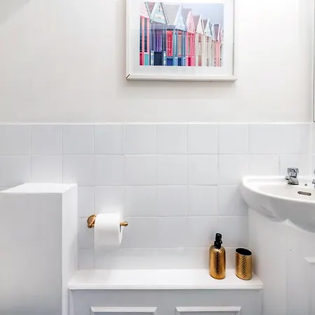 Beautiful Garden Flat Near Chelsea Apartment *