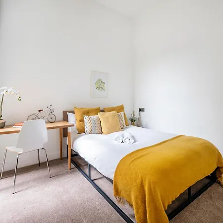 Apartment Beautiful Garden Flat Near Chelsea London