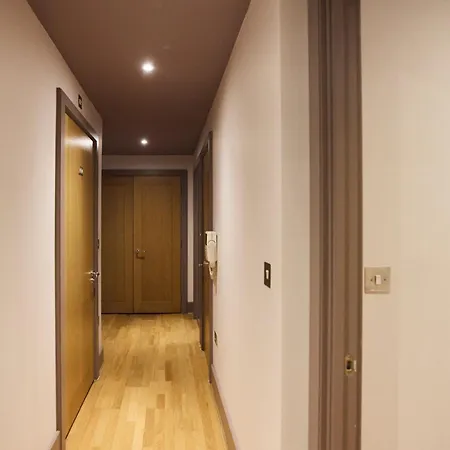Apartment The Vauxhall Hideout - Comfy 2bdr Flat With Balcony *