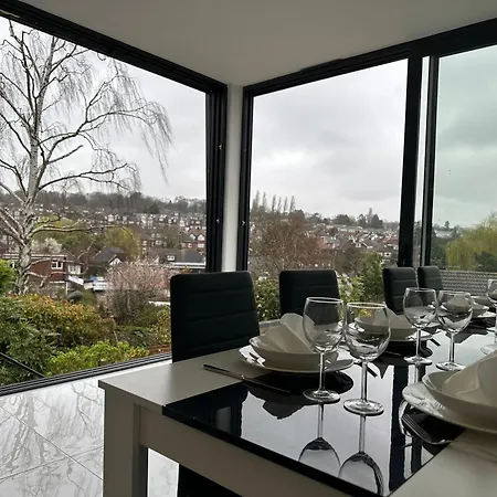 Villa Luxurious & Elegant 6-bed House