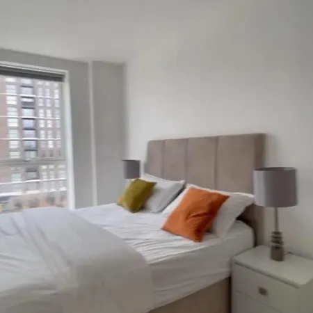 Uppamost Luxury 3 Dagenham