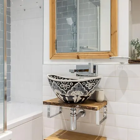 The East Dulwich Collection Apartment London