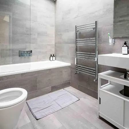 Sweet 3brs House Close To Oxford & Soho Villa