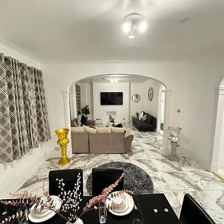 Apartment Mayfair Family London