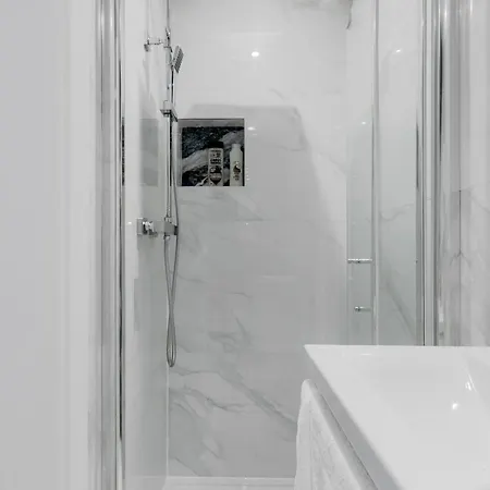 London Central Studios Apartment London