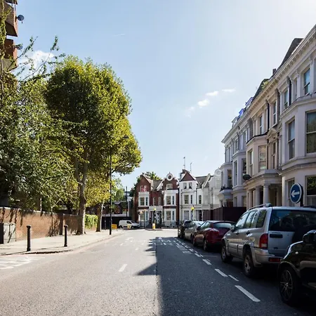 Apartment Casa Italia Near Kings Road In Chelsea With Wifi & Washing Machine *