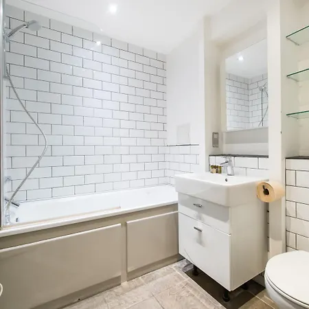 2 Bedroom Flat In Shoreditch Apartment *
