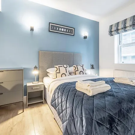 Kula - Tower Bridge Apartment *