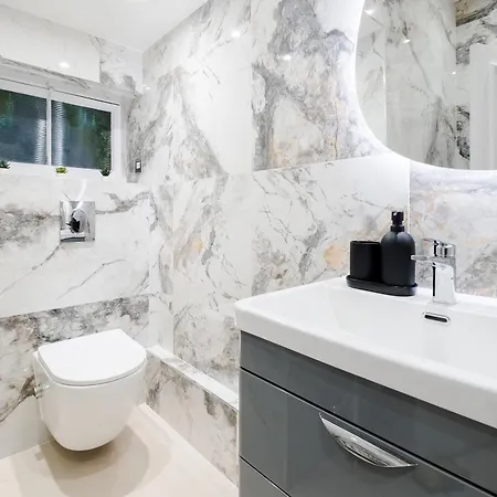 Luxury 2 Bedrooms In South Kensington London