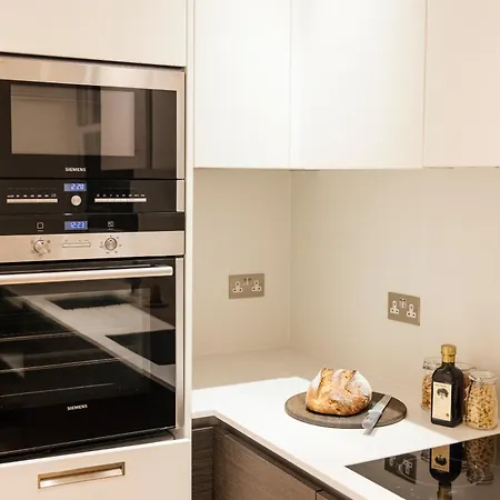 Elm Park - 2 Bed Chelsea Appartamento *