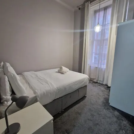 Baker Street Hotell 3*