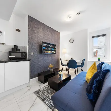 Apartment Modern One Bedroom Flat - Sleeps 3 - Transport Links - Finchley Road, Euston, King Cross Station - Nw3