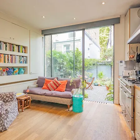 Beautiful Mews House - Notting Hill Holiday home *