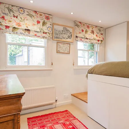 Beautiful Mews House - Notting Hill *