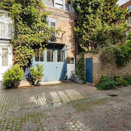 Beautiful Mews House - Notting Hill *