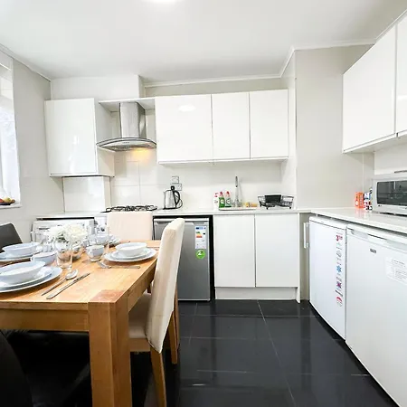 Apartment Cosy 3 Bedroom 3 Bathroom Flat With Private Garden- Maida Vale, Near Paddington *