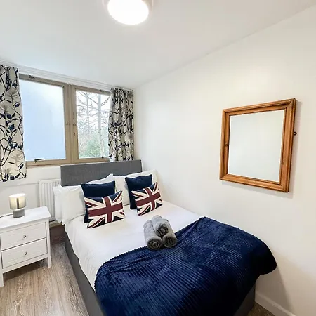 Cosy 3 Bedroom 3 Bathroom Flat With Private Garden- Maida Vale, Near Paddington
