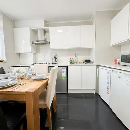 Apartment Cosy 3 Bedroom 3 Bathroom Flat With Private Garden- Maida Vale, Near Paddington *