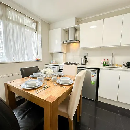 Apartment Cosy 3 Bedroom 3 Bathroom Flat With Private Garden- Maida Vale, Near Paddington London