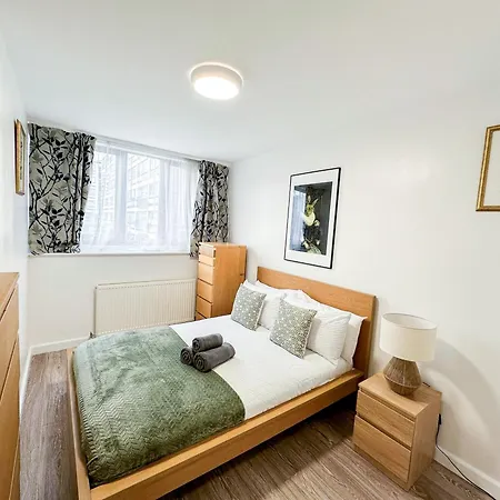 Cosy 3 Bedroom 3 Bathroom Flat With Private Garden- Maida Vale, Near Paddington * London