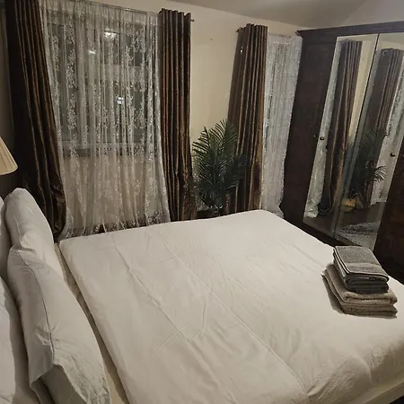 Guest house King By Wembley Stadium