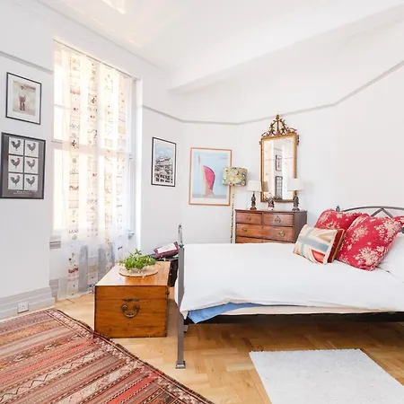 The Artist Collection - Mansion W14 At Heart Ftz