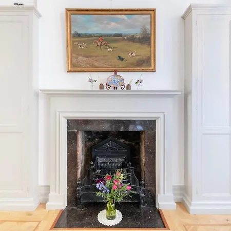 The Artist Collection - Mansion W14 At Heart Ftz
