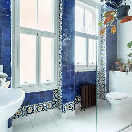 The Artist Collection - Mansion W14 At Heart Ftz Apartment *