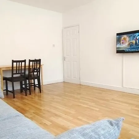 Сasa de vacaciones Maple House Near Wembley Stadium *
