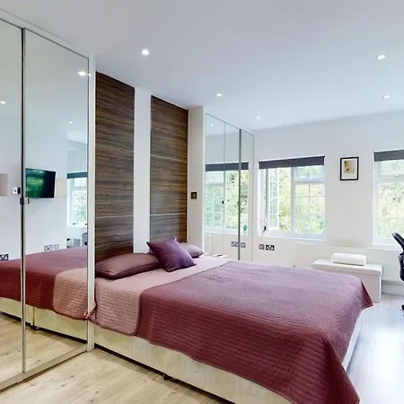 דירה Hampstead 4-bedrooms לונדון