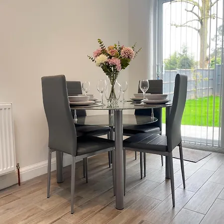Wembley Stadium, Modern&cozy With Garden *