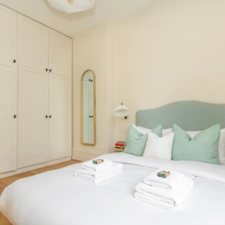 Victorian 1br Flat, Hidden Gem In Hackney Apartment