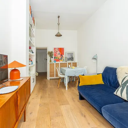 Victorian 1br Flat, Hidden Gem In Hackney Apartment