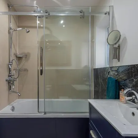 Apartment Stunning 3-bed House