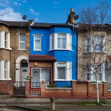 Apartment Stunning 3-bed House