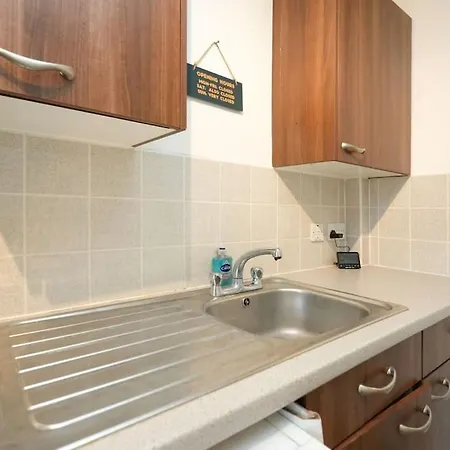 Oasis Flat With High-speed Broadband And Free Parking * London