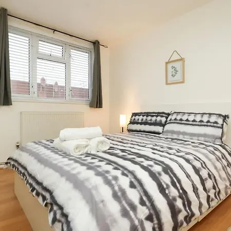 Oasis Flat With High-speed Broadband And Free Parking *