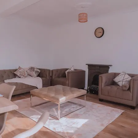 Budget 2bdr 6ppl Pets Apartment Teddington