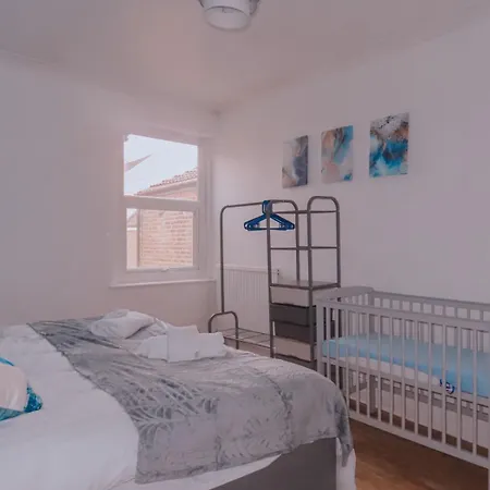 Budget 2bdr 6ppl Pets Apartment Teddington