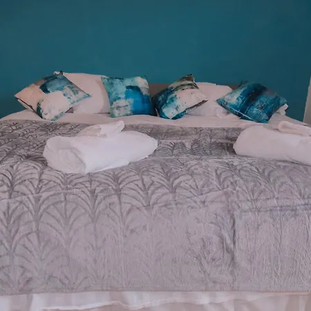 Budget 2bdr 6ppl Pets Apartment *