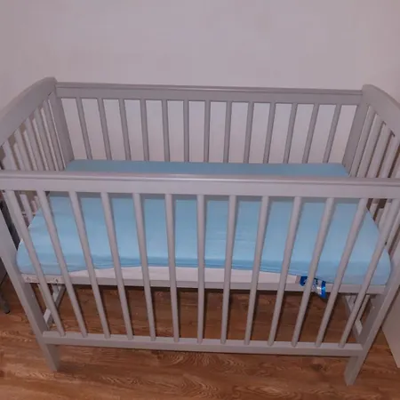 Apartment Budget 2bdr 6ppl Pets *