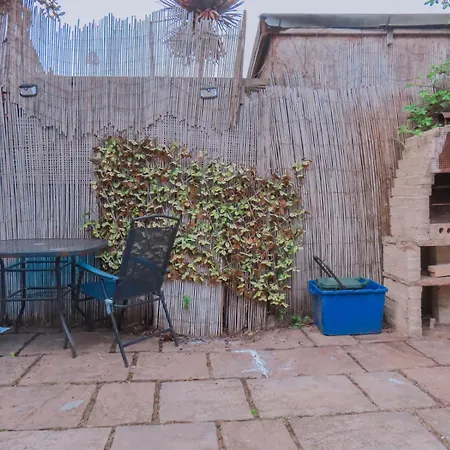 Budget 2bdr 6ppl Pets Apartment