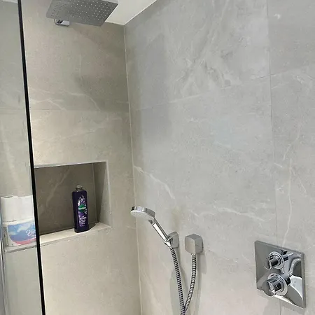 Apartment Luxury Modern Flat Near Center