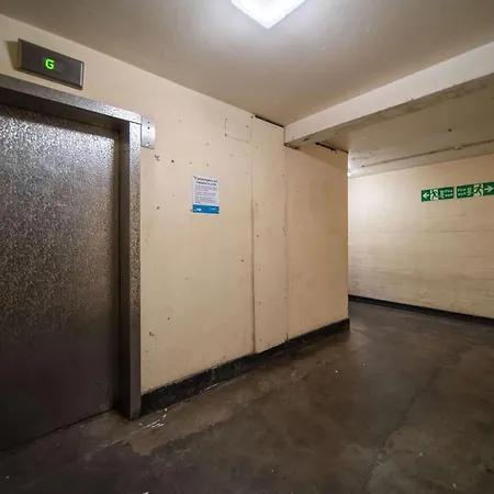 Livestay-three Bed With Balcony * London