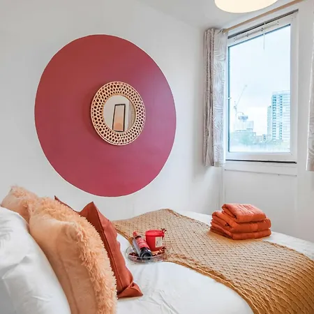 Apartment Livestay-three Bed With Balcony *