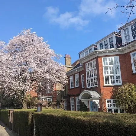 Lovely 2br In Peaceful Hampstead, Nw * London