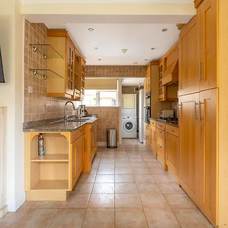 Holiday home Lovely 2br In Peaceful Hampstead, Nw London