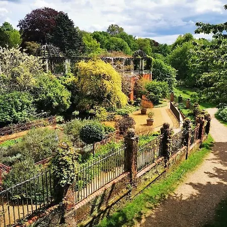 Lovely 2br In Peaceful Hampstead, Nw Holiday home